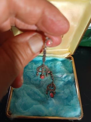 Pendientes isabelinos plata coral y marquesitas.