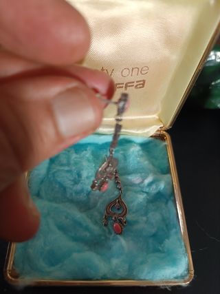 Pendientes isabelinos plata coral y marquesitas.