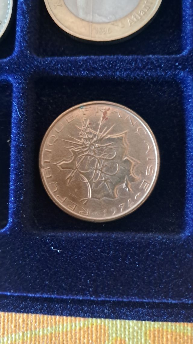 Moeda 10 Francos Franceses (1976)