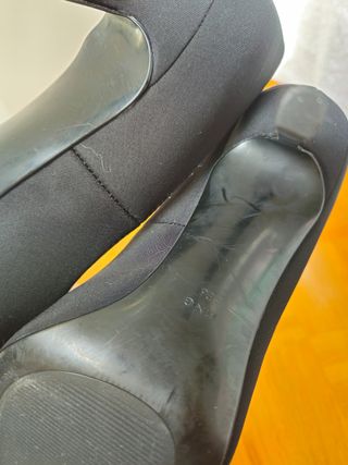 Tacón negro Mango