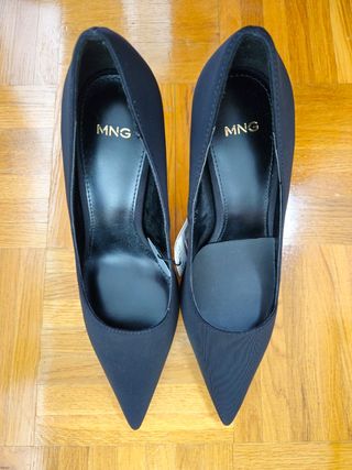Tacón negro Mango