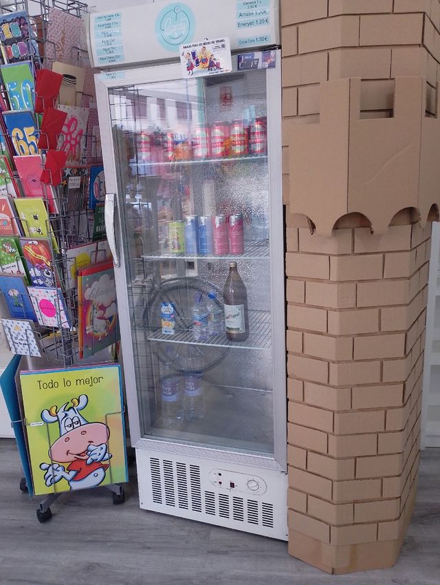 Nevera expositora bebidas comercial