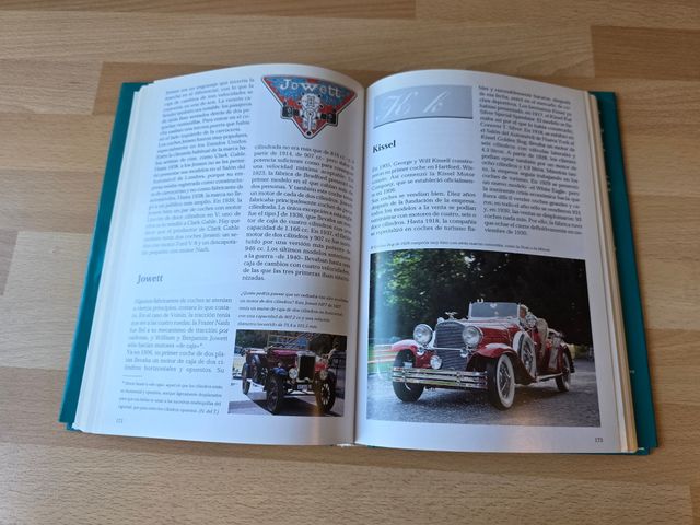 La enciclopedia de los coches de la época