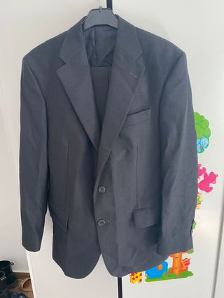 Traje negro hombre