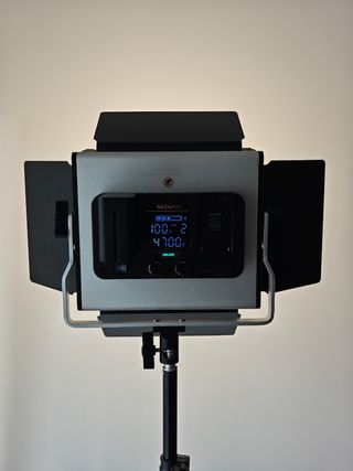 Panel LED para vídeo y fotografia Neewer SNL530