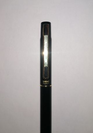 BOLÍGRAFO METÁLICO - NEGRO Y DORADO