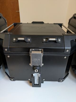 Baúl Topcase GIVI Trekker Outback