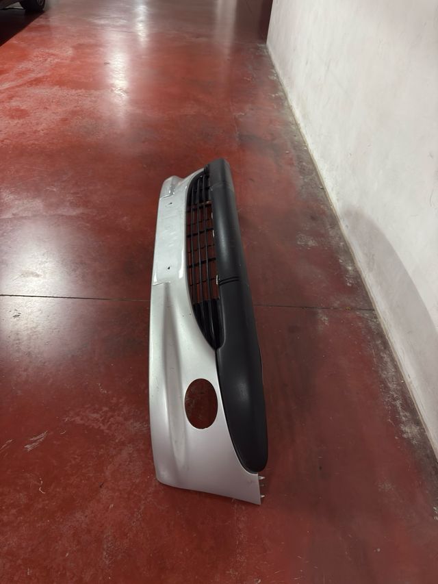 Paragolpes delantero Peugeot 206