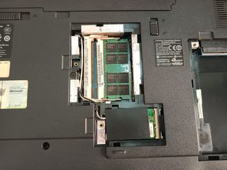 Emachines E520 Notebook si accende leggi 