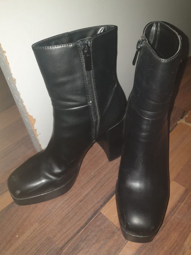 Botines negros tacón alto