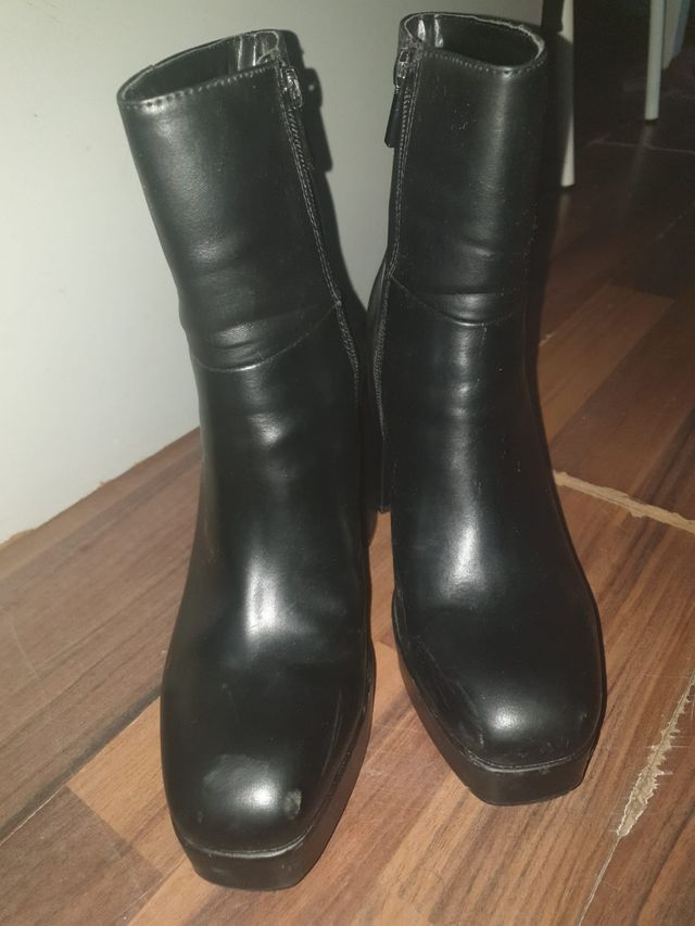 Botines negros tacón alto