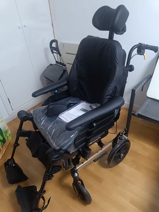 VENDO SILLA DE RUEDAS 