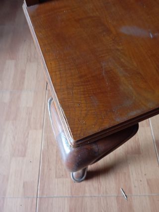 Mesa castaño + 6 sillas