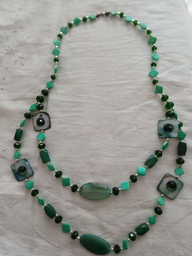 Collana e orecchini arancioni