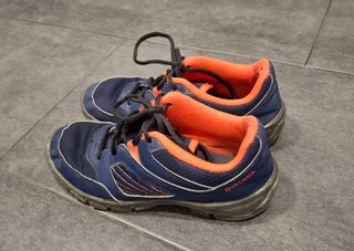 Zapatillas Quechua montaña azul-naranja