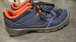 Zapatillas Quechua montaña azul-naranja