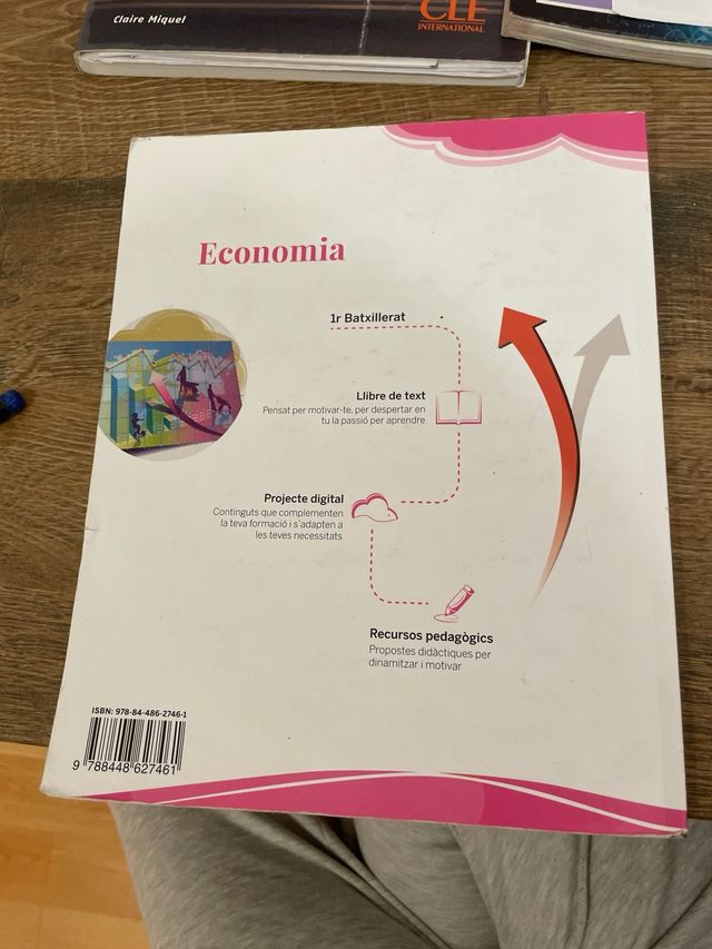 Economia 1r Batxillerat - Mediterrània