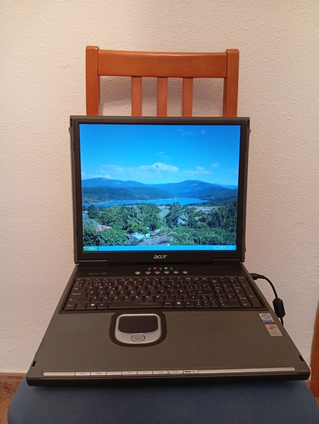 Portátil antiguo Acer