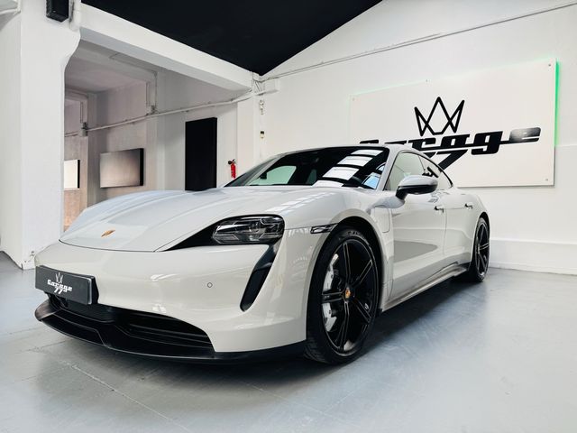 Porsche Taycan 2021