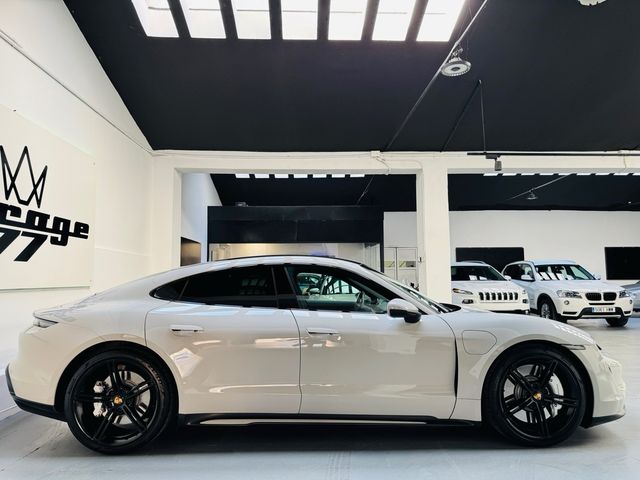 Porsche Taycan 2021