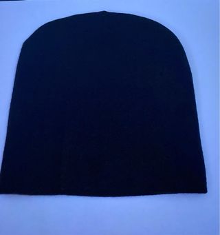 Gorro negro de lana