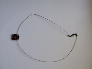 Collar vintage piedras rojas