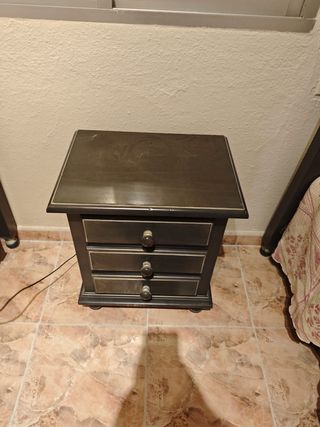 Cabecero cama + mesita + silla - Madera