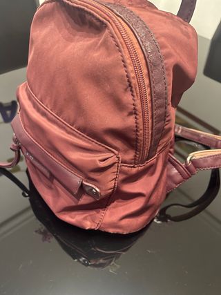 Mochila pequeña marrón-rojiza