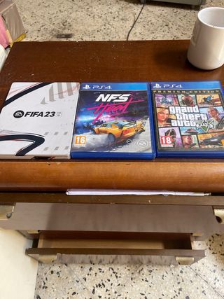 PS4 (PlayStation 4): GTA V + NFS Heat  Fifa 23 