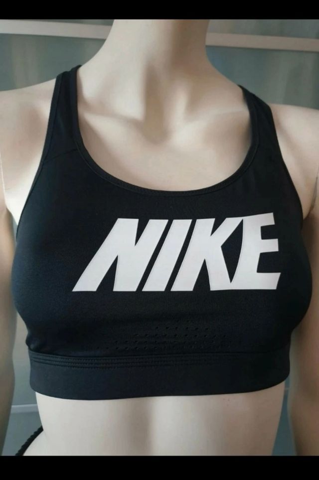 Top sportivo Nike nero