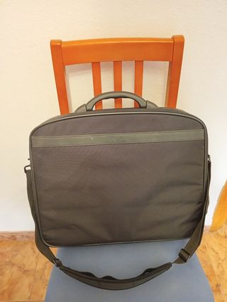 Maletín Targus portátil