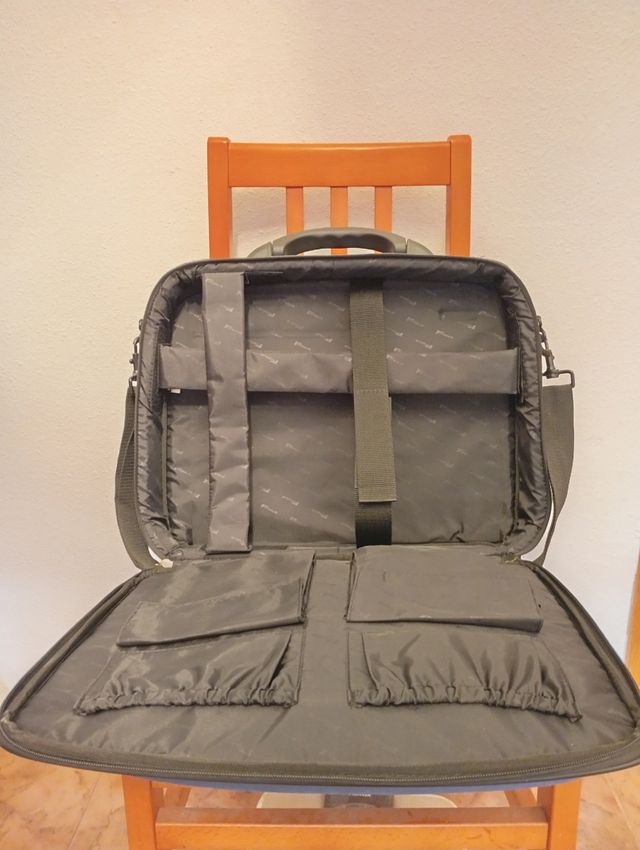 Maletín Targus portátil