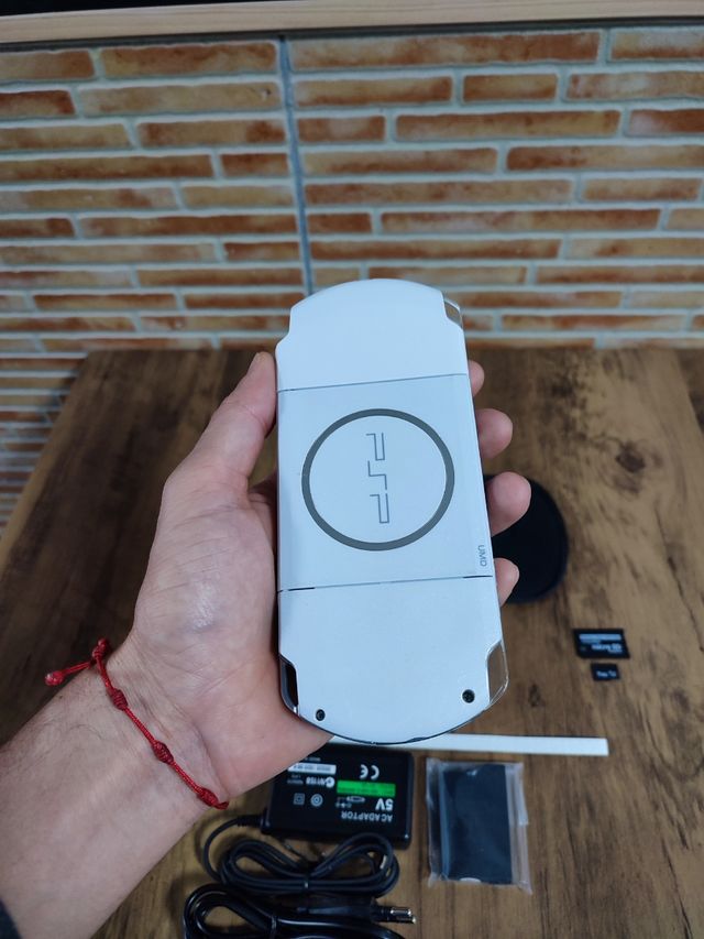 PSP Slim 3004 blanca