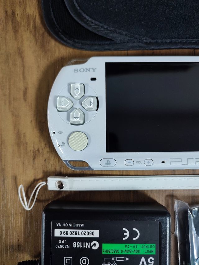 PSP Slim 3004 blanca