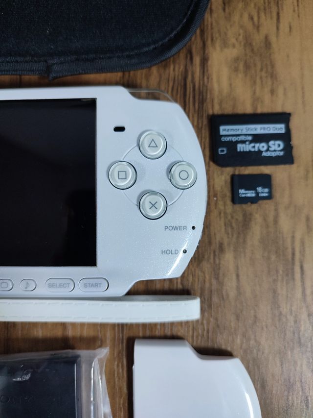 PSP Slim 3004 blanca