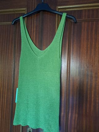 Top brillo verde