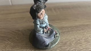 Figura Elisa niña cerámica