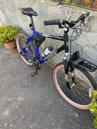 MOUNTAIN BIKE URBANA SCHWINN 26
