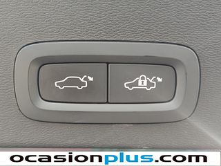 Volvo XC40 T2 R-Design Auto 95 kW (129 CV)