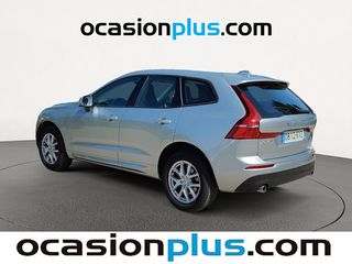 Volvo XC60 T4 Momentum Auto 140 kW (190 CV)