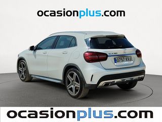 Mercedes-Benz Clase GLA 180 90 kW (122 CV)