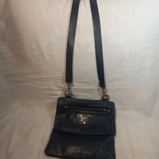 Bolso Prada bandolera azul oscuro