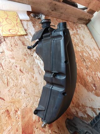 Caja filtro aire Peugeot metropolis 400