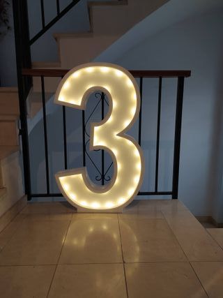 NUMEROS GIGANTES CORCHO LED