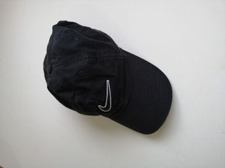Gorra Nike negra