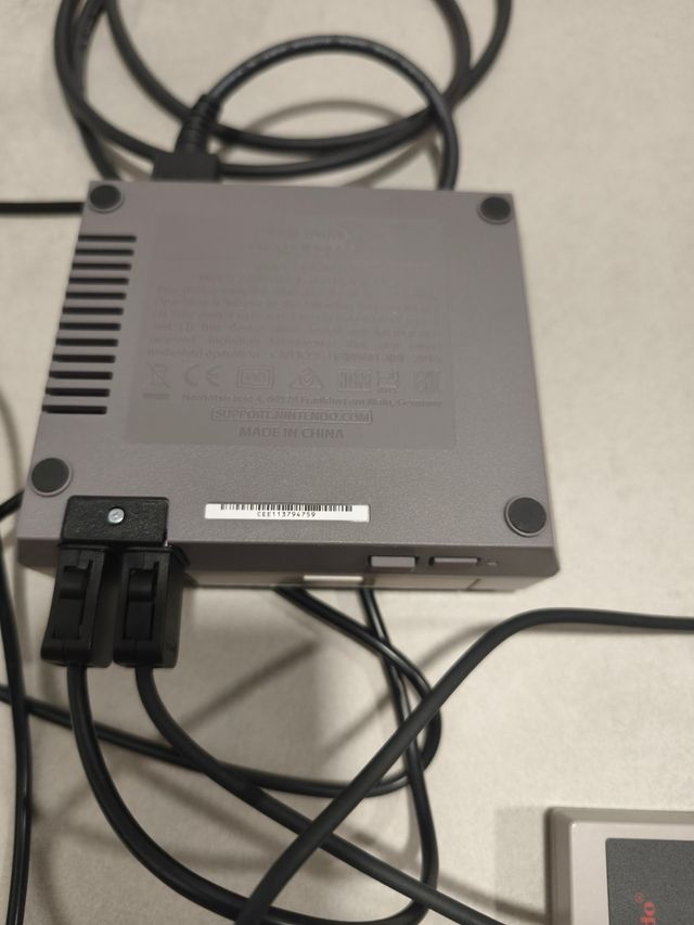 NES Mini - Nintendo Classic Mini