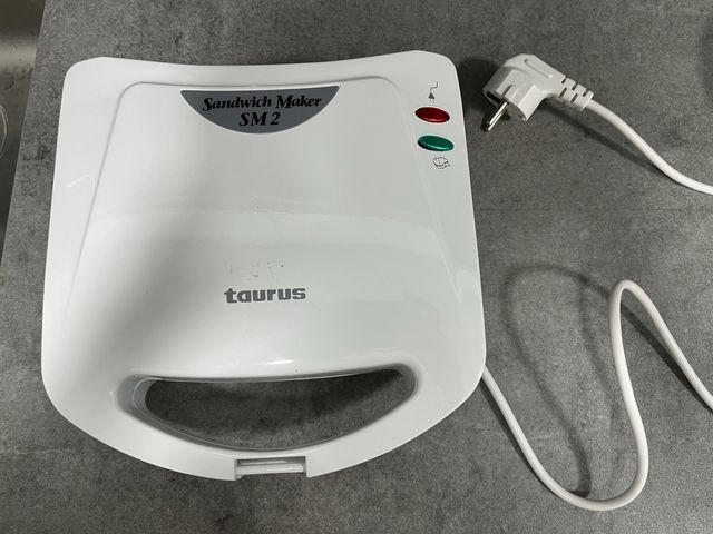 Sandwichera Taurus SM2 - 2 sándwiches