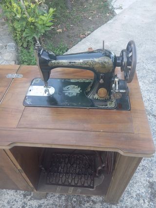 Máquina coser Singer antigua