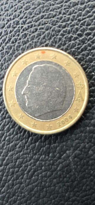 Moneda de Belgica de 1 Euro del 2004.