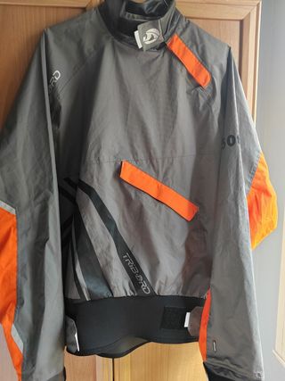 Chubasquero TRIBORD talla M,